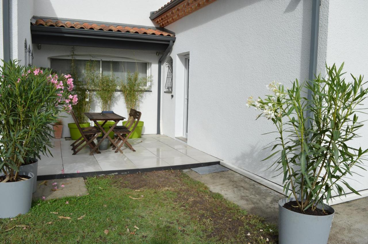 Domaine De L'Espiguette Bed and Breakfast Biganos Exterior foto